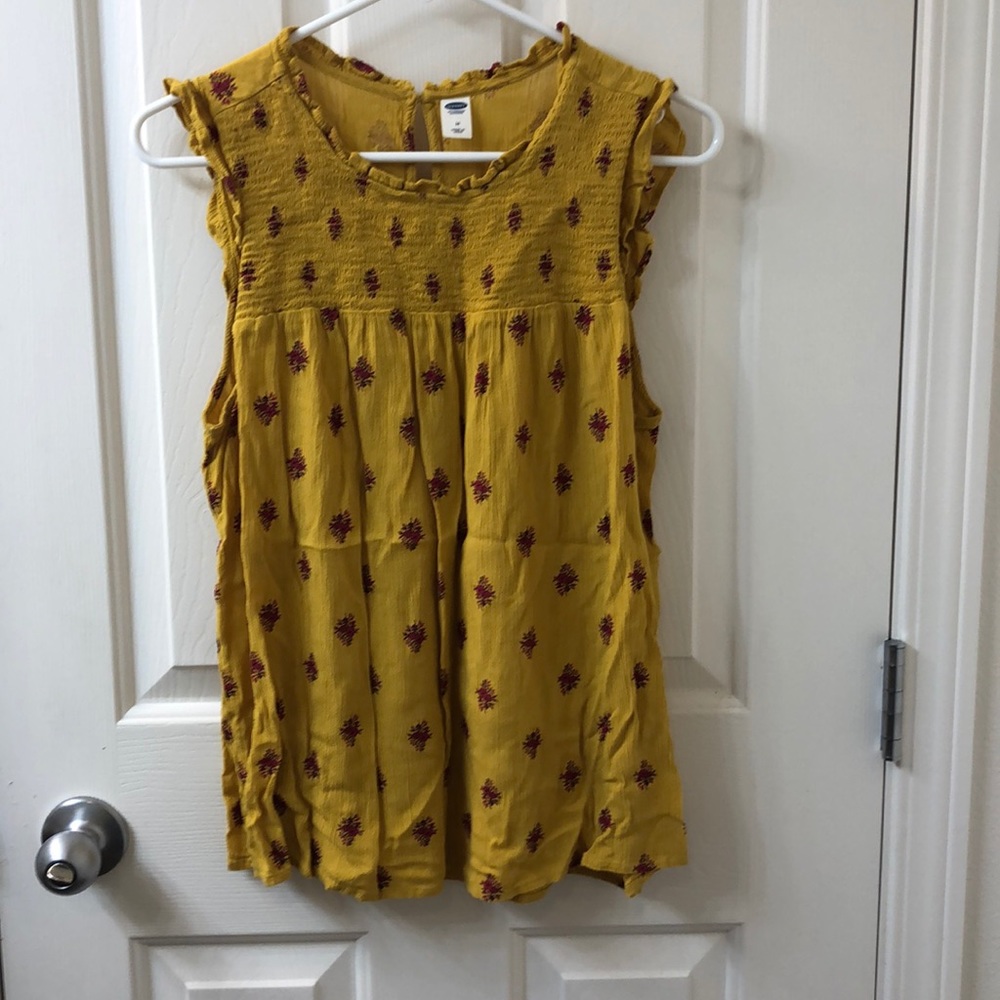Old Navy top